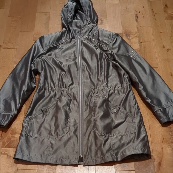 Silver Utility Jacket with Hood and Weather-Resistant Design - Picture 1 of 5